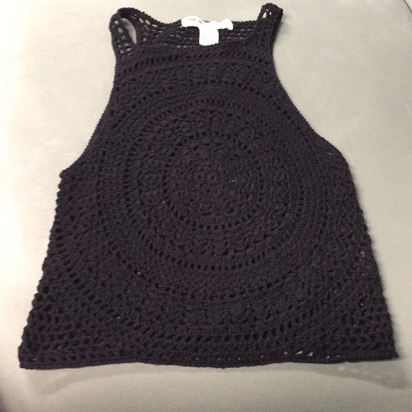 BNWOT H&M COACHELLA COLLECTION CROCHETED CROP TOP - Picture 4 of 5